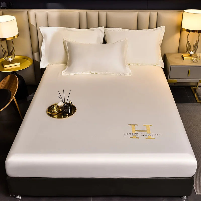 BowLift | Solid Color Silk Bed Sheet