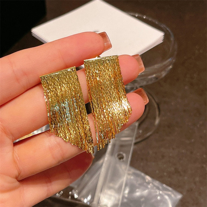 BowLift | Golden Shining City Tassel Earring
