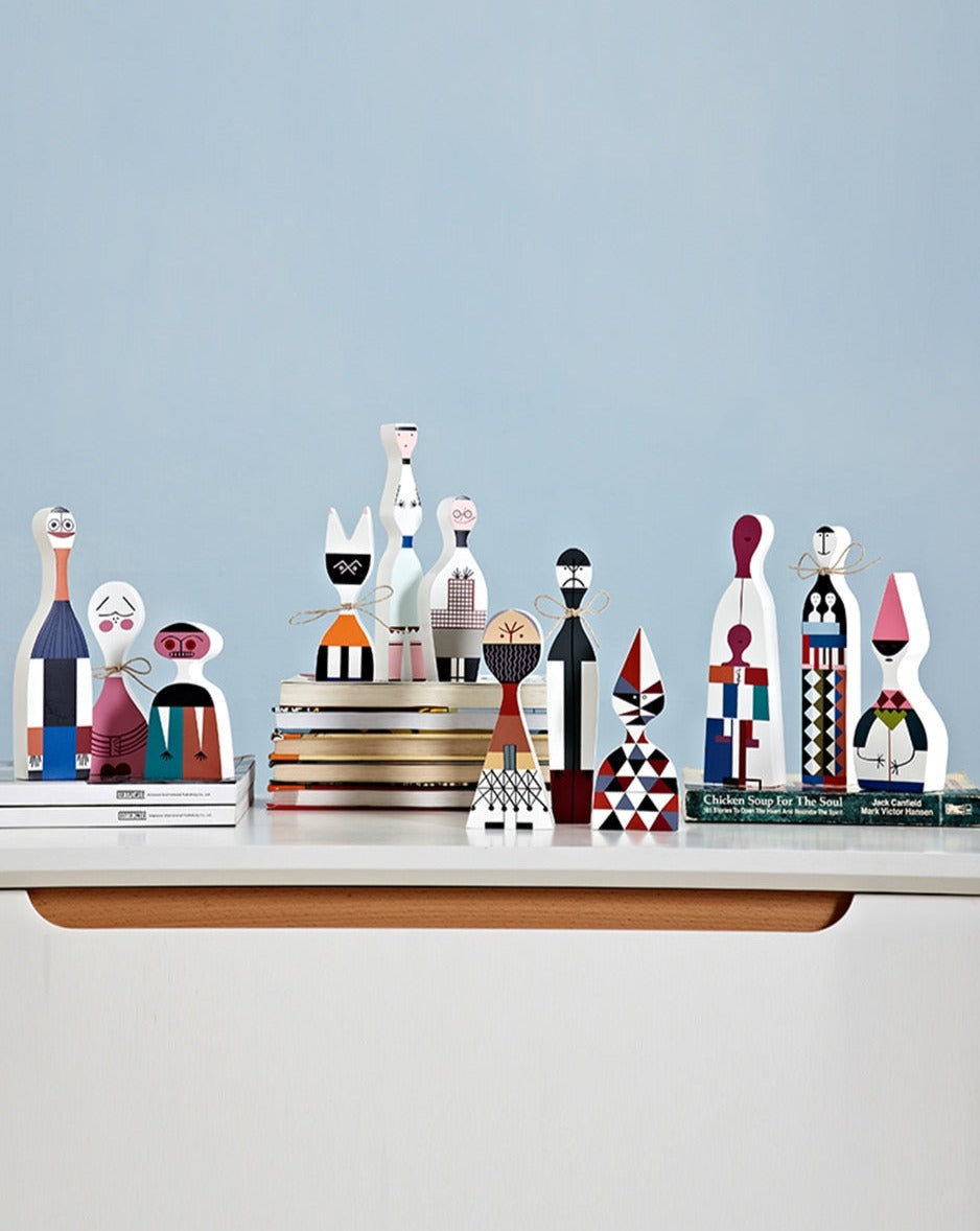 BowLift | Handcrafted Wooden Figures