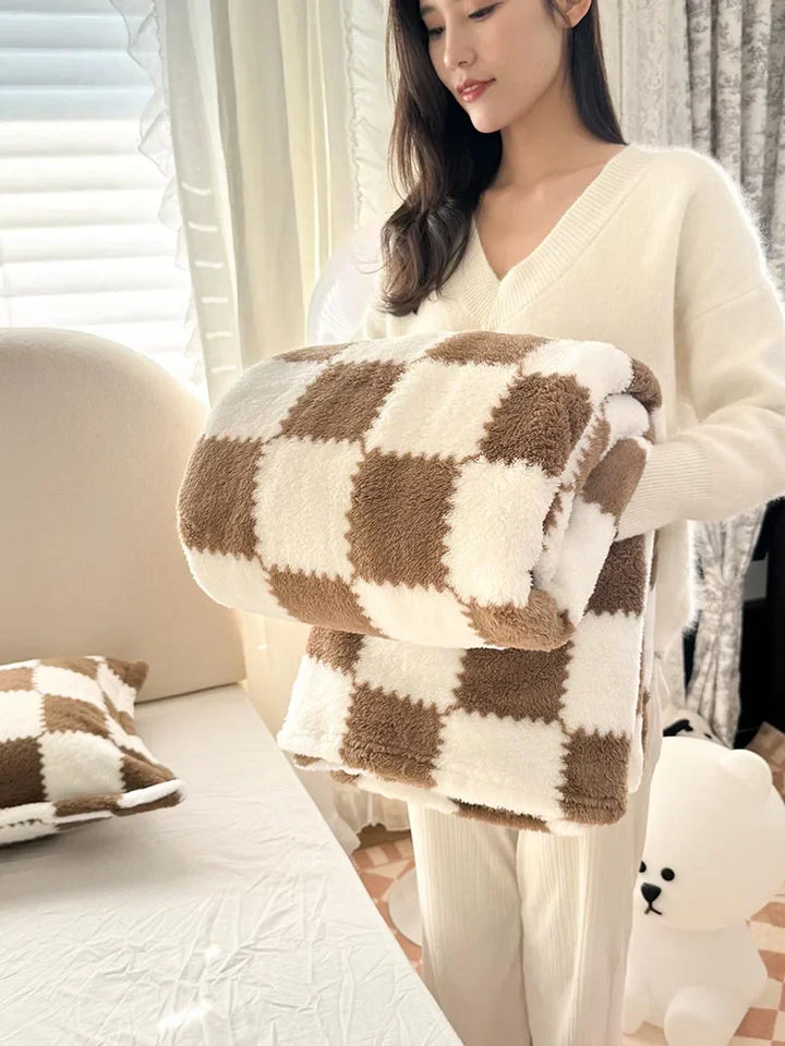 BowLift | Pandaluna Fleece Blanket with Check Pattern | Soft & Breathable | For Sofa, Bed & Office | Machine Washable | Pink/White