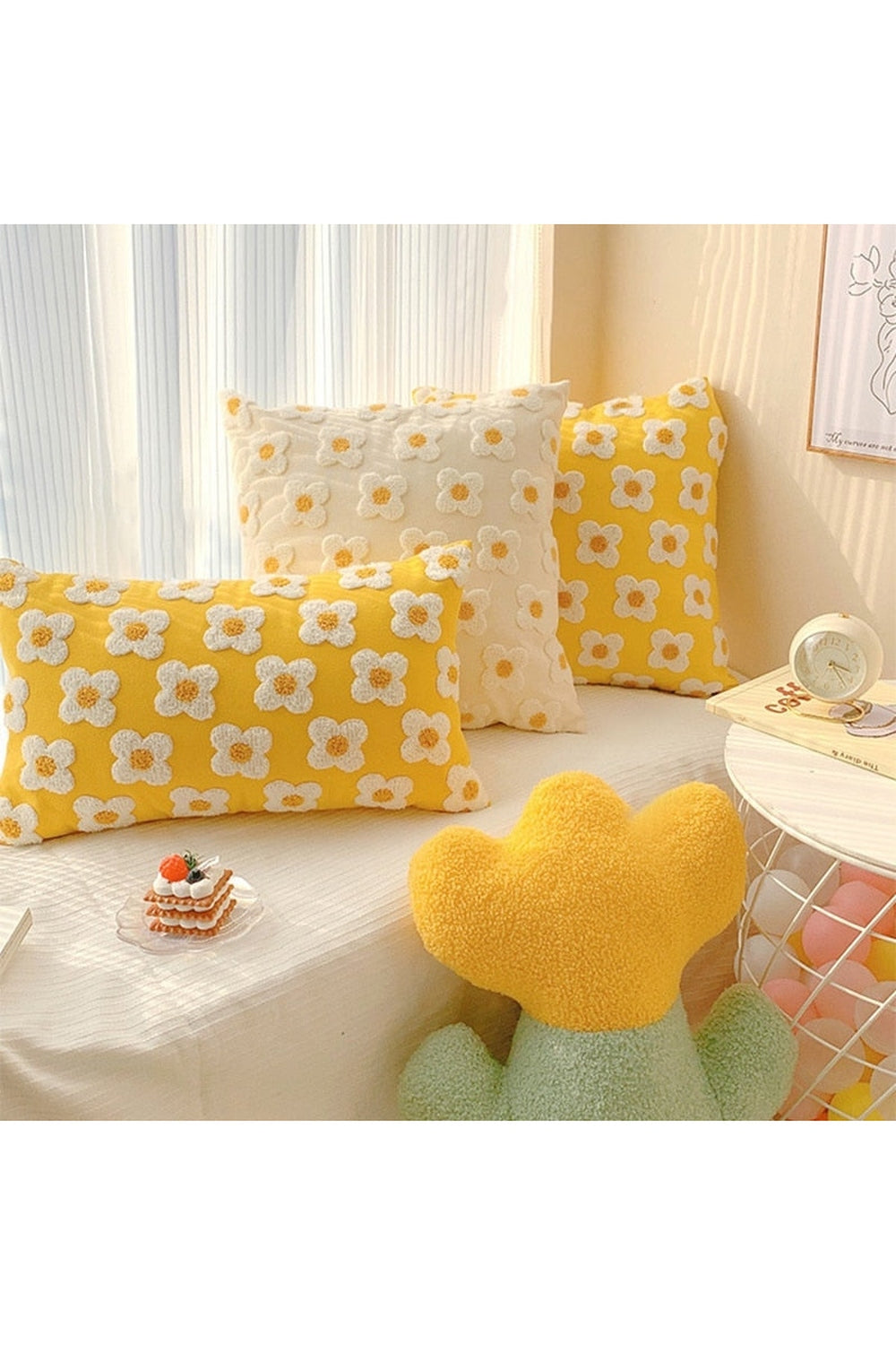 Embroidery Cushion Elegance | Bowlift