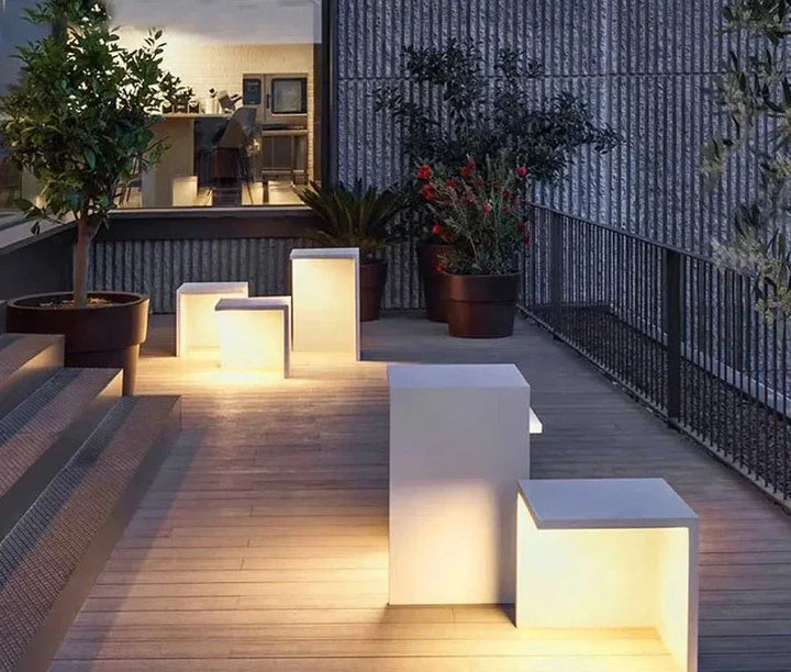 BowLift | OutdoorSafe - Waterproof Courtyard Lighting