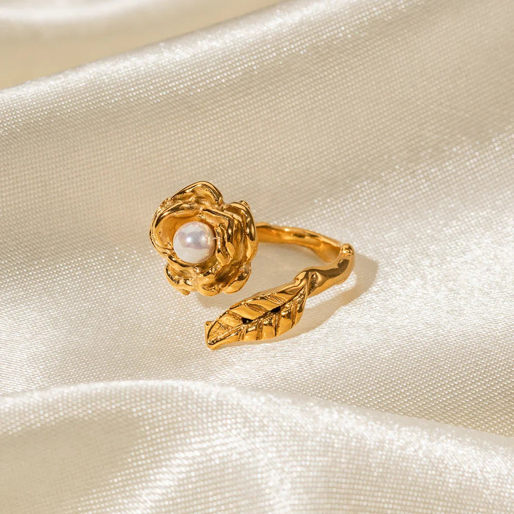 BowLift | Adjustable Pearl Camellia Flower Ring