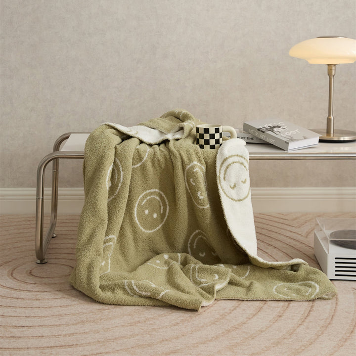Smiley Blanket | Bowlift