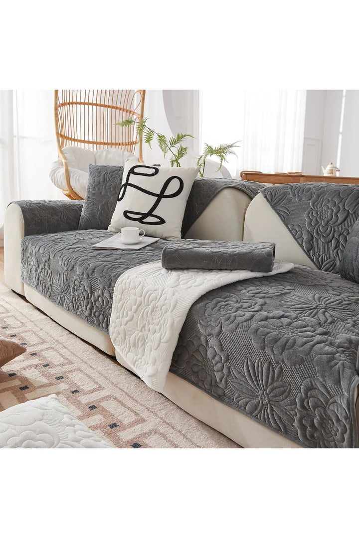 Plush sofa cover | Bowlift