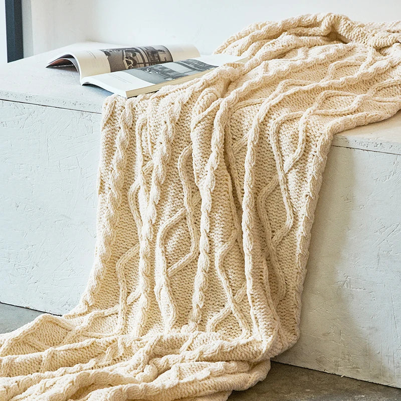 HeartCozy Blanket – Luxe Chenille Blanket with Heart Fringes Bowlift