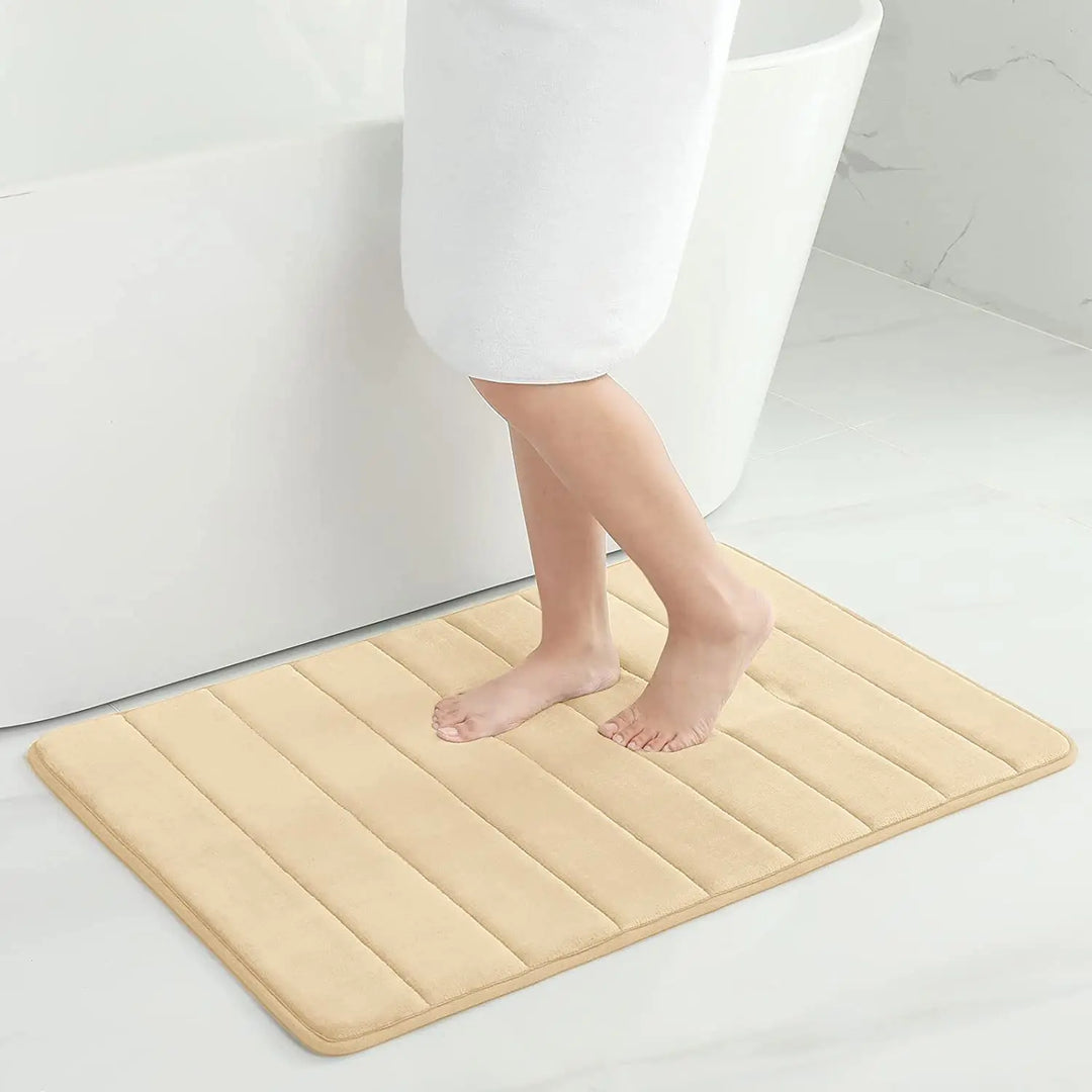 LuxSoft Memory Foam Bath Mat | Bowlift