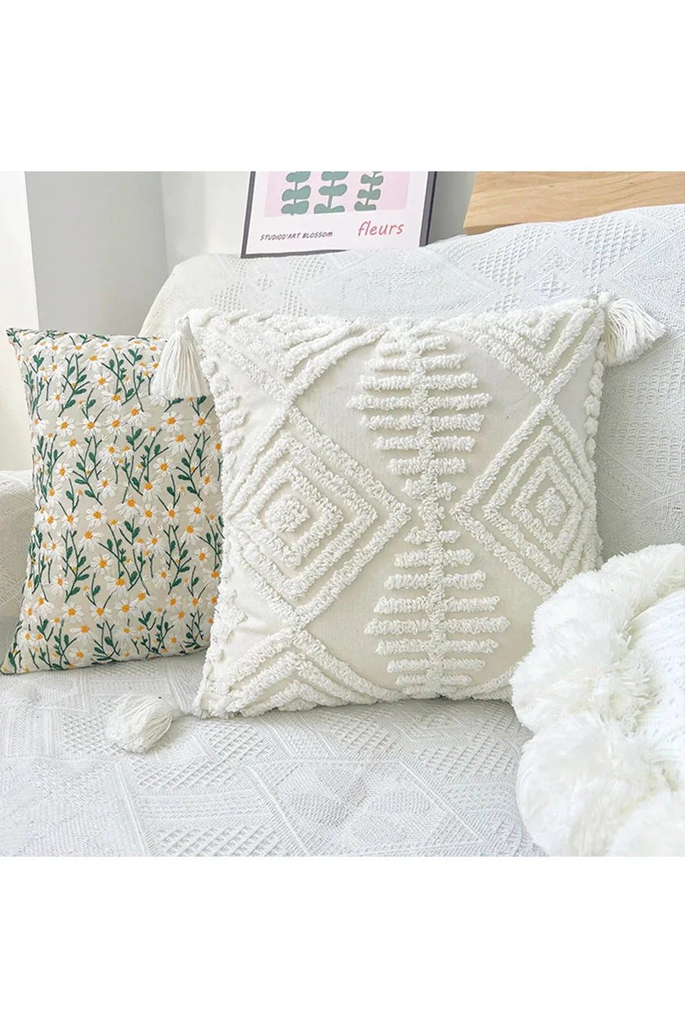 embroidered cushion cover | Bowlift