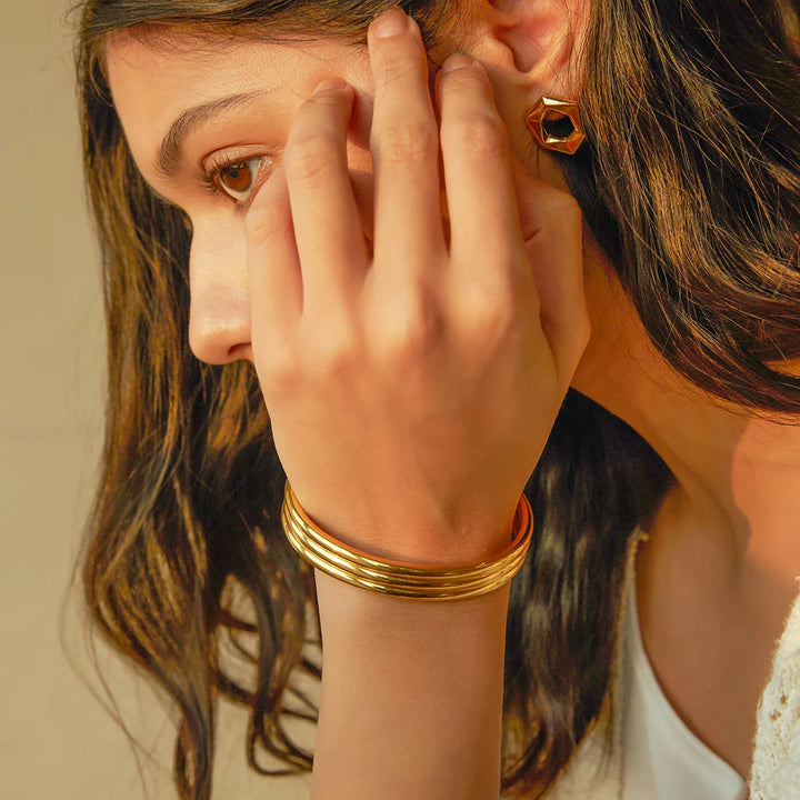 BowLift | 18k Triple Ribbed Bangle Bracelet