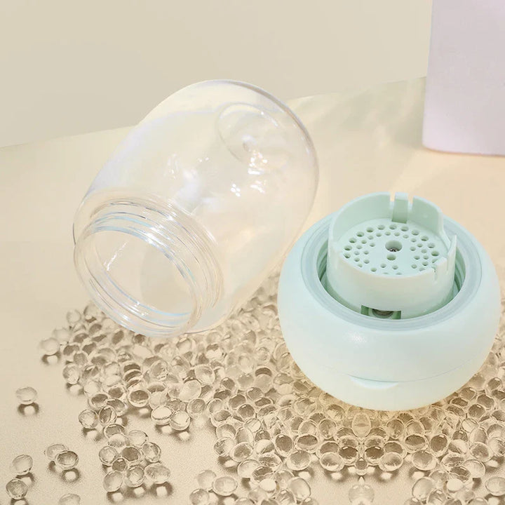 Mobile water bottle for dogs & cats Bowlift