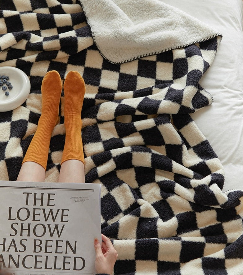Plain Checkerboard Throw | Bowlift