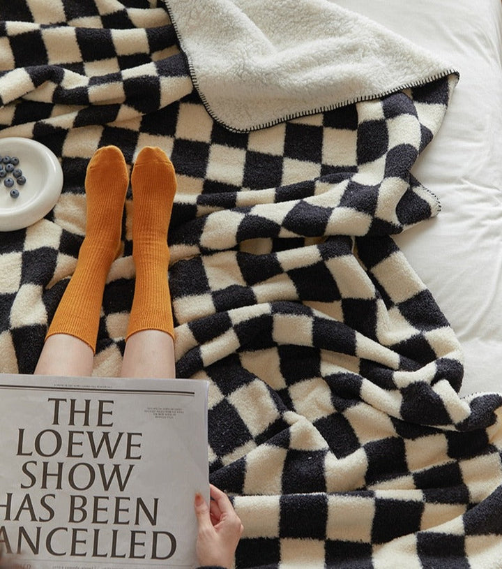 Plain Checkerboard Throw | Bowlift