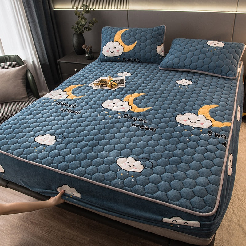 BowLift | Elegant Velvet Thick Mattress Cover