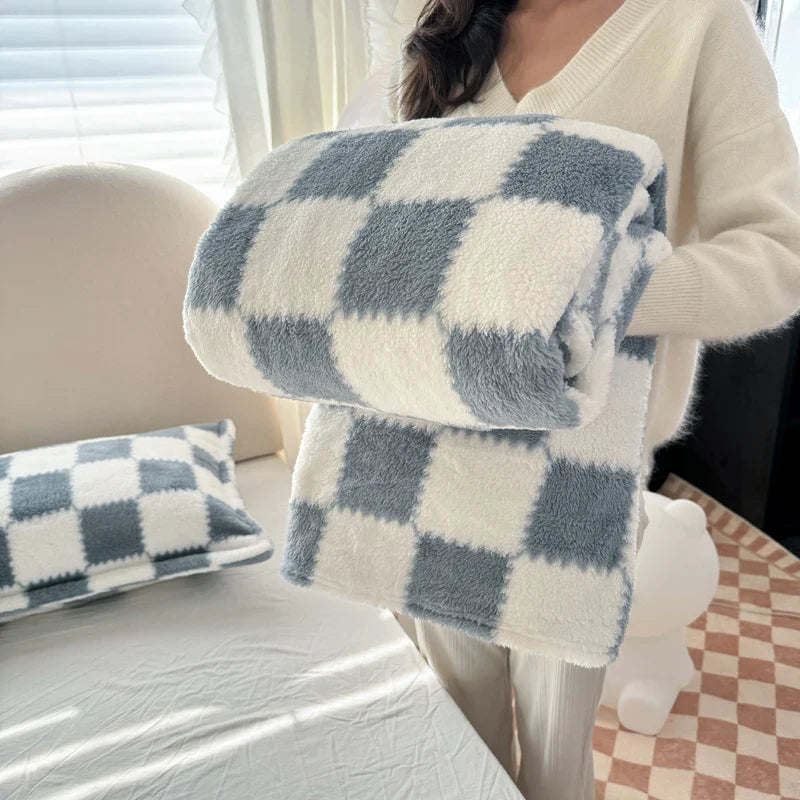 BowLift | Pandaluna Fleece Blanket with Check Pattern | Soft & Breathable | For Sofa, Bed & Office | Machine Washable | Pink/White