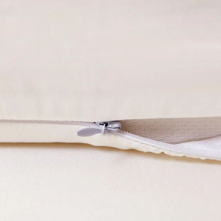 BowLift | Mulberry silk pillowcase with Tencel for luxurious sleeping comfort