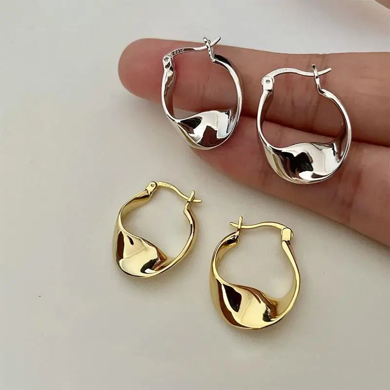 BowLift | Minimal Flattened Irregular Hoop Earrings