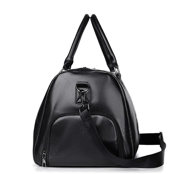 BowLift | Travel bag Ravemo Roadster | Retro sports bag made of waterproof PU | 44×33×21 cm | For short trips, training & motorcycling
