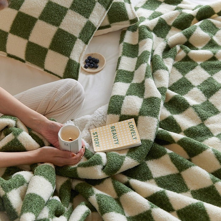 Plain Checkerboard Throw | Bowlift