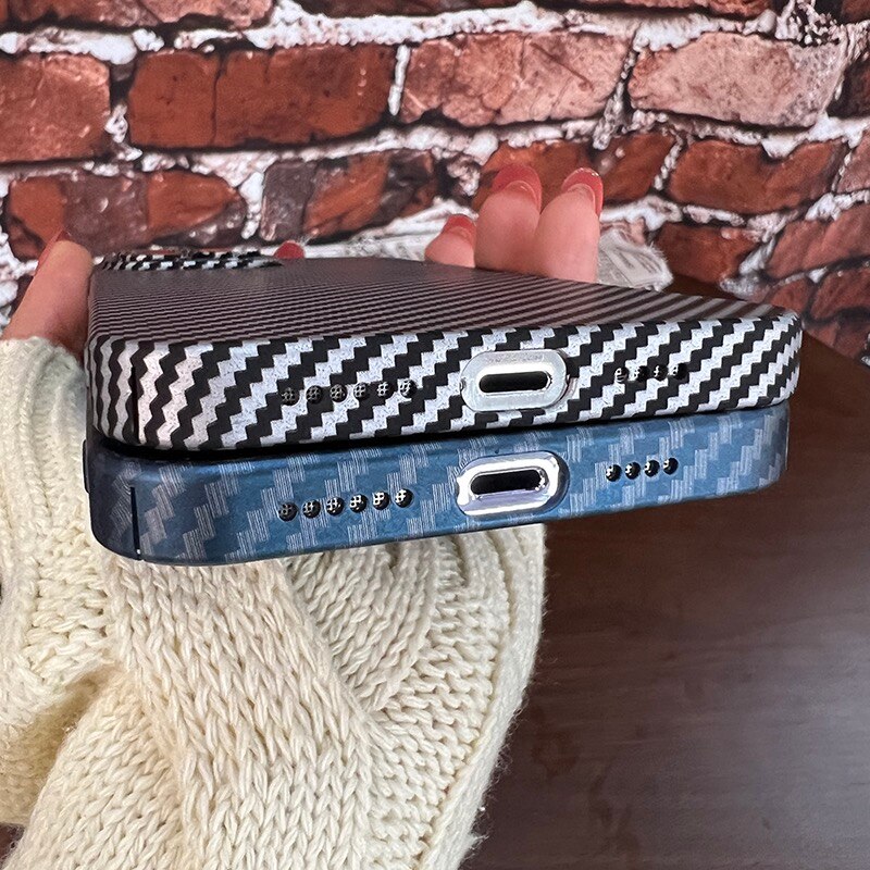 BowLift | Carbon Fiber Magsafe Magnetic iPhone Case