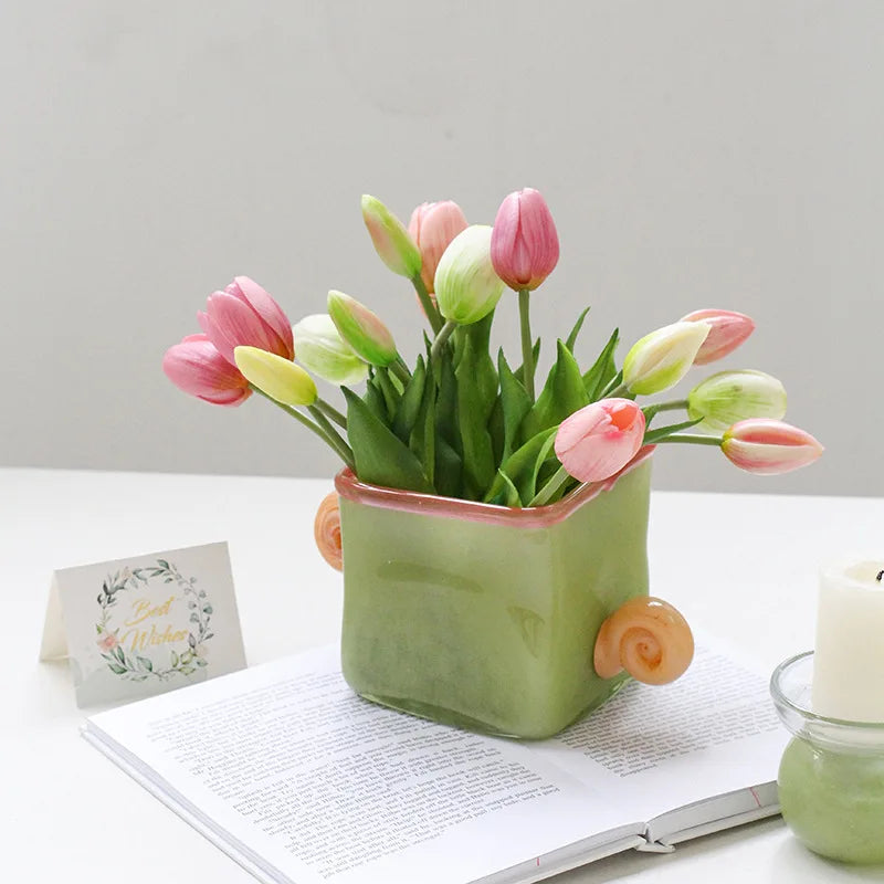 Glass Vase with Binaural Handle | Bowlift