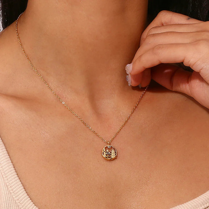 BowLift | 18k Landmark Adventures Travelers Necklace