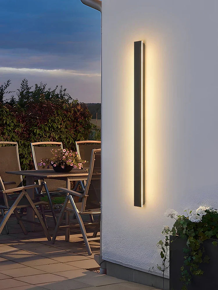 Modern Outdoor Lamp in Black Bowlift