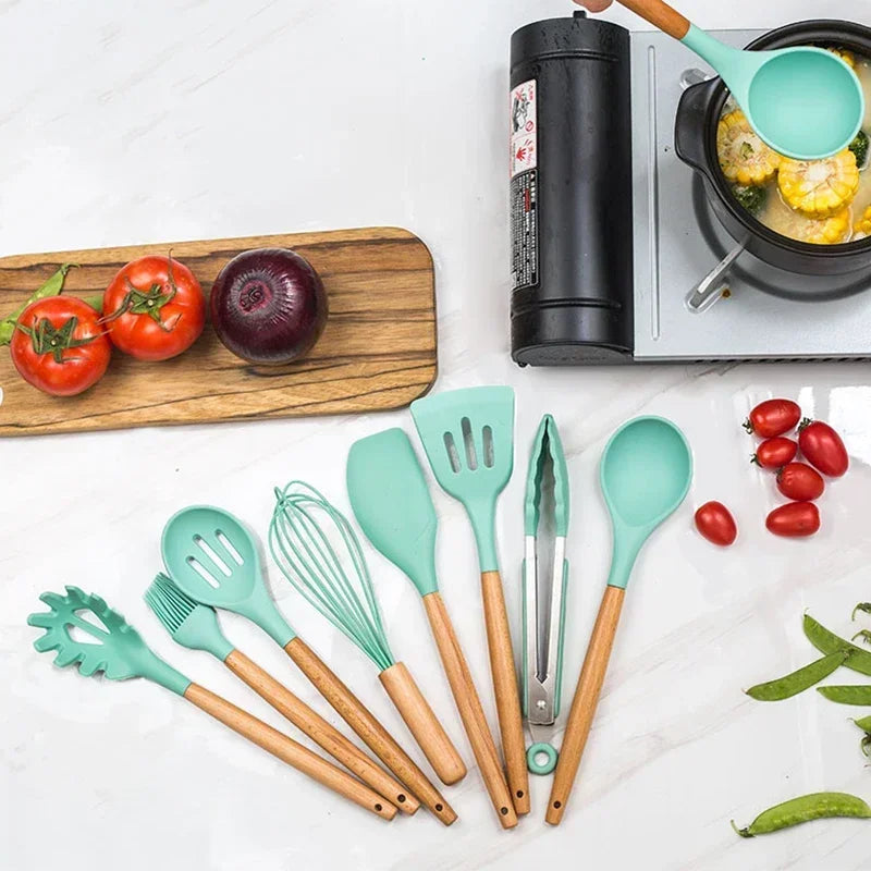 ChefEase – 12-piece silicone kitchen utensil set with wooden handles Bowlift