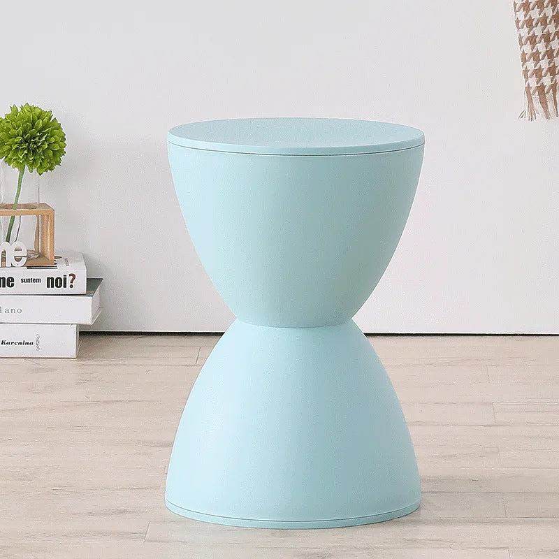 BowLift | Minimalist Side Table Made of Plastic