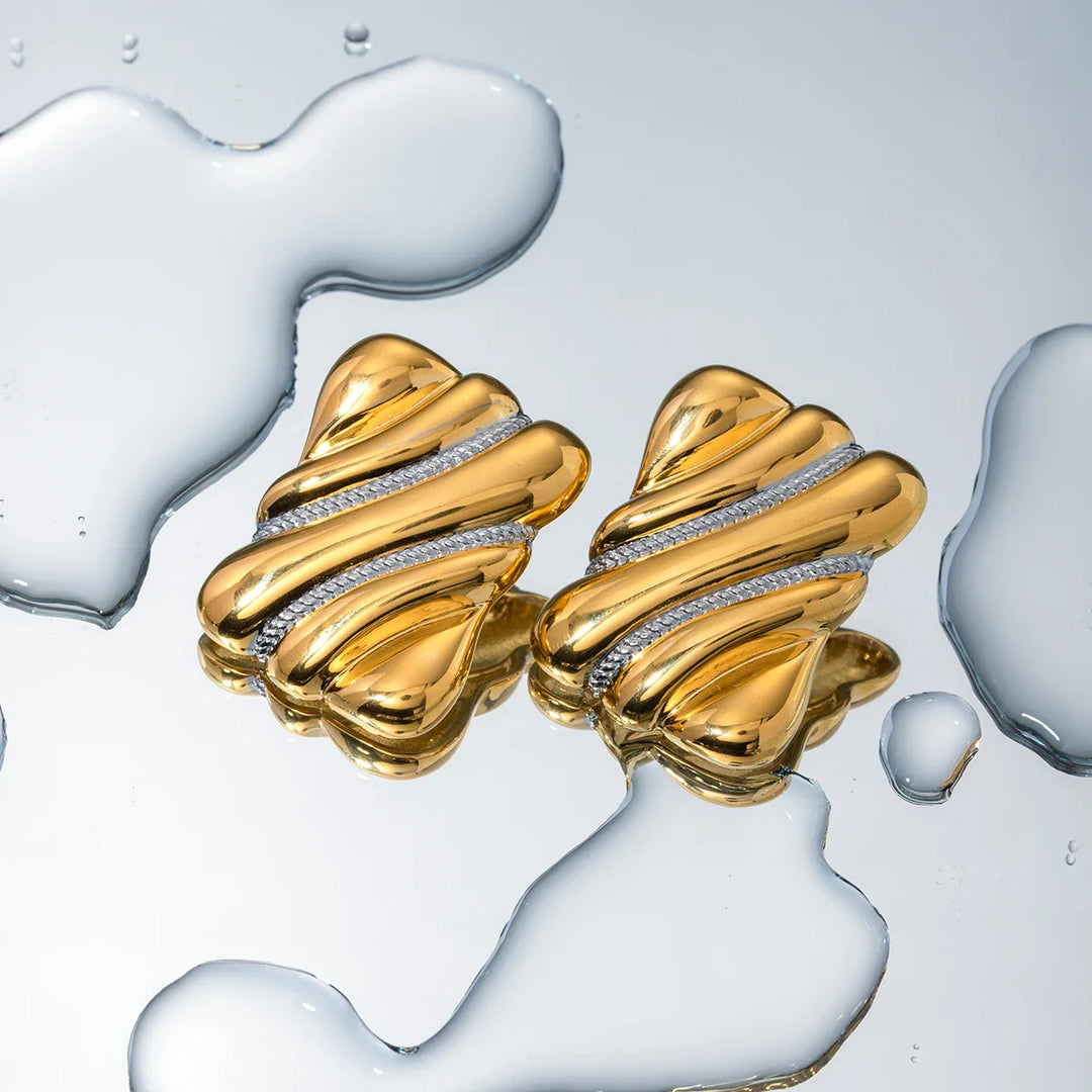 BowLift | Chunky Two Tone Wavy Square Earrings