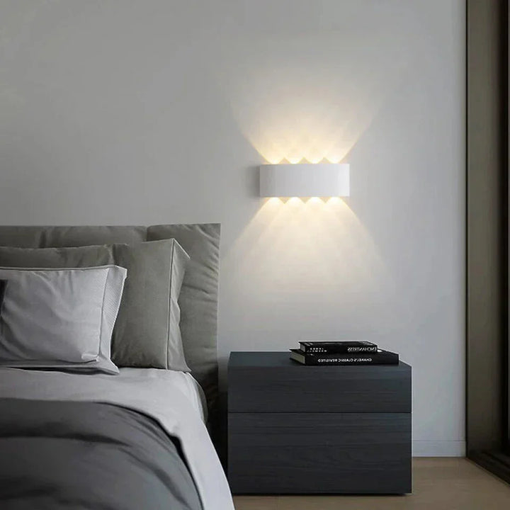 BowLift | Modern lighting, indoor or outdoor: The versatile LED wall lamp