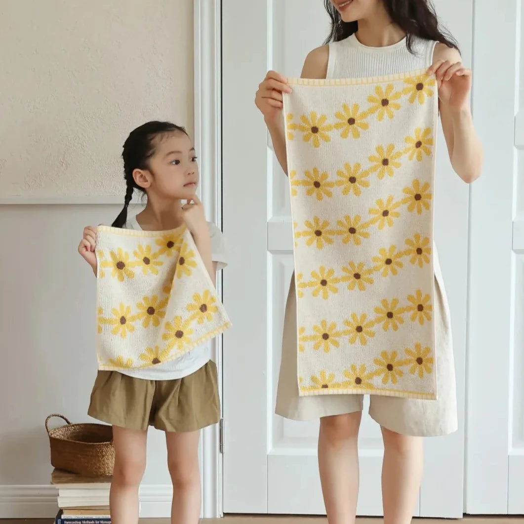 Daisy Towel | Bowlift