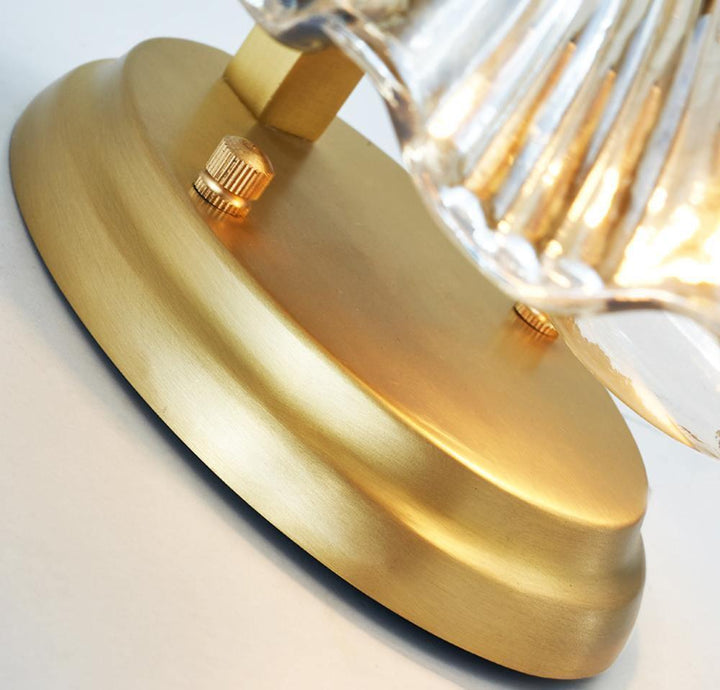 Shell wall lamp - Bring maritime elegance into your home | Bowlift