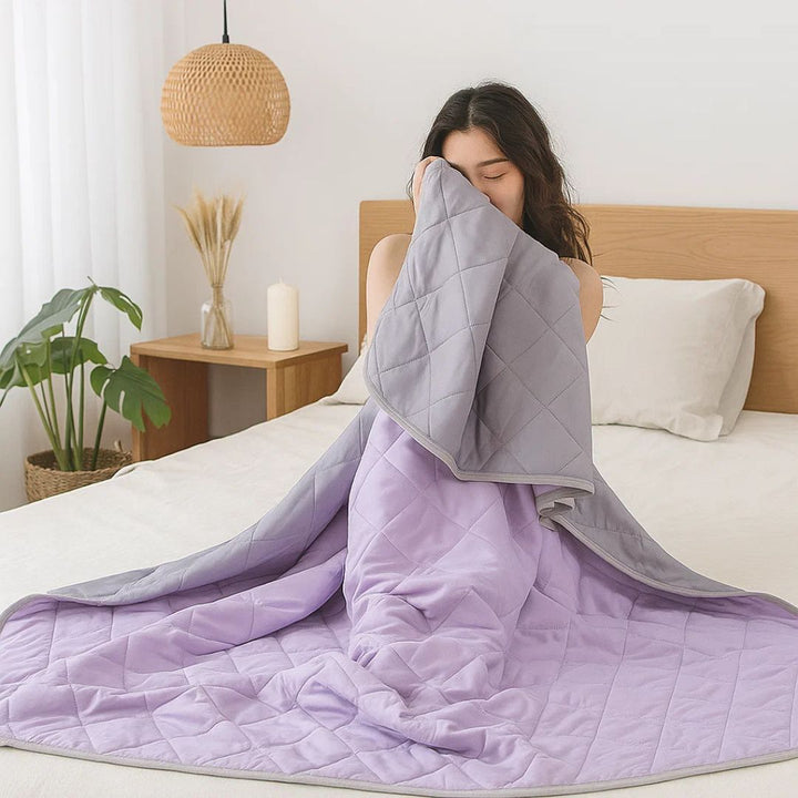 SilkCool | Cooling Blanket – Instant Cooling Comfort – Silky Hypoallergenic Fibre – Prevents Overheating – Relief for Night Sweats Sensitive Skin Bowlift