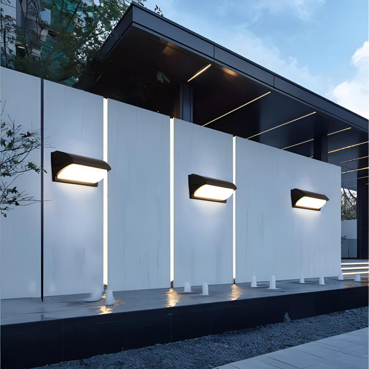 Smart Outdoor Wall Lamp with Motion Sensor – LED Lighting for Security and Atmosphere | Bowlift