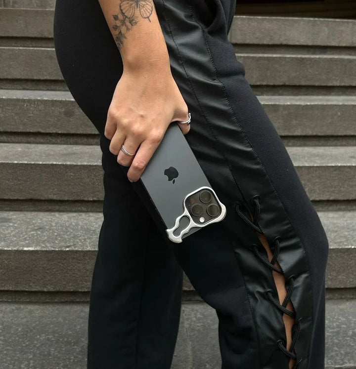 TitanShield Case - Stylish Protection for iPhone Edges Bowlift
