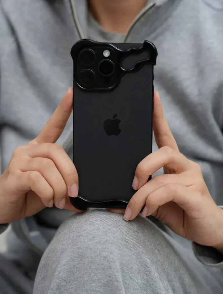 TitanShield Case - Stylish Protection for iPhone Edges Bowlift