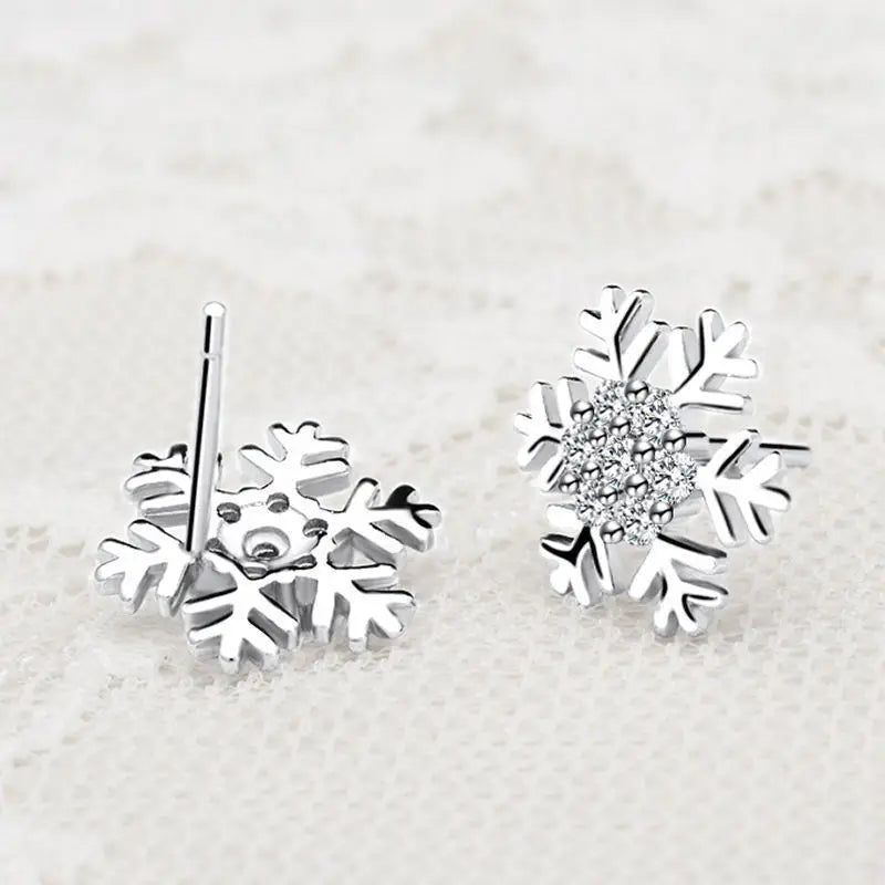 BowLift | Aureline Sneeuwvlok Oorbellen – Elegante Zirkon Charme Oorbellen, Transparante Glans & Perfect Cadeau voor de Feestdagen