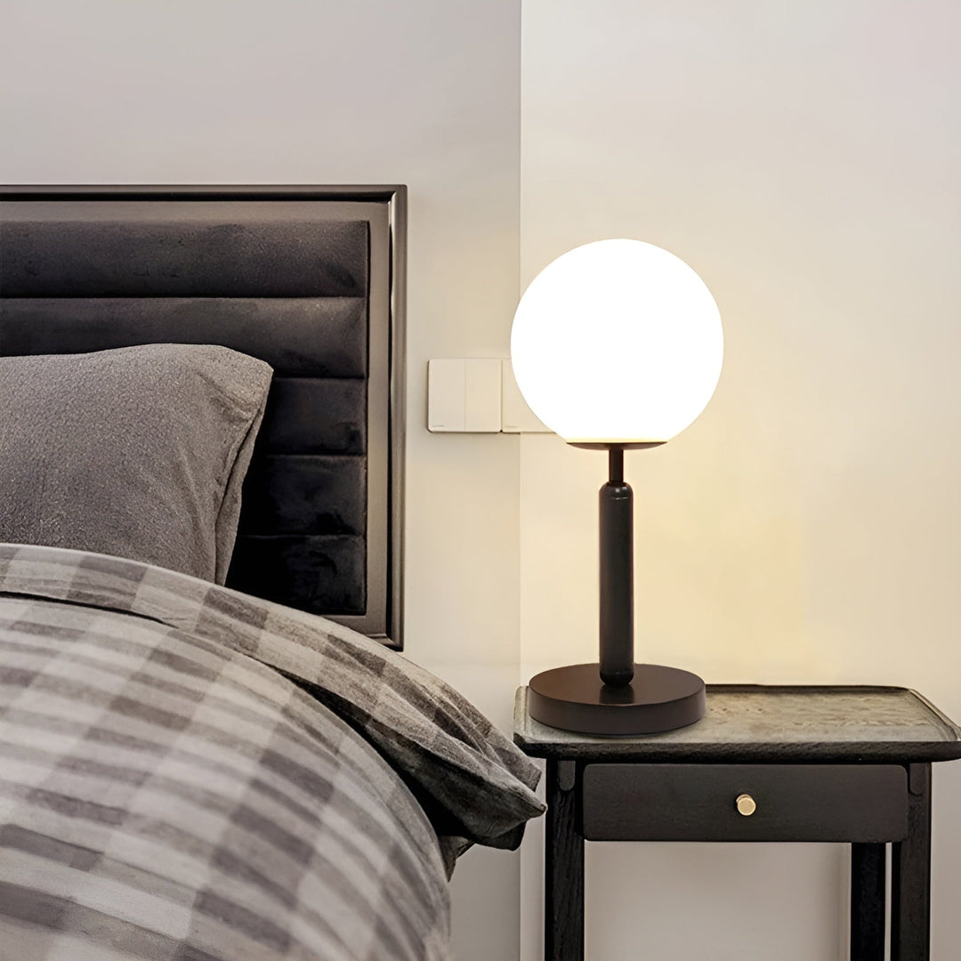 BowLift | SphereShine Luxe Table Lamp of Glass & Brass – Elegance and LED