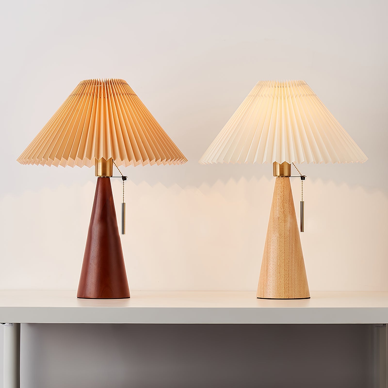 BowLift | AntiqueRadiance – Elegant Wood and Metal Table Lamp