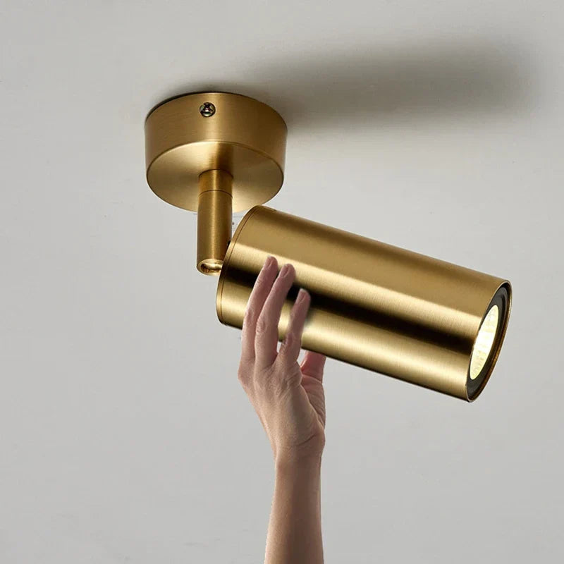 Modern swiveling LED ceiling light in gold – Adjustable lighting for living and working areas | Bowlift