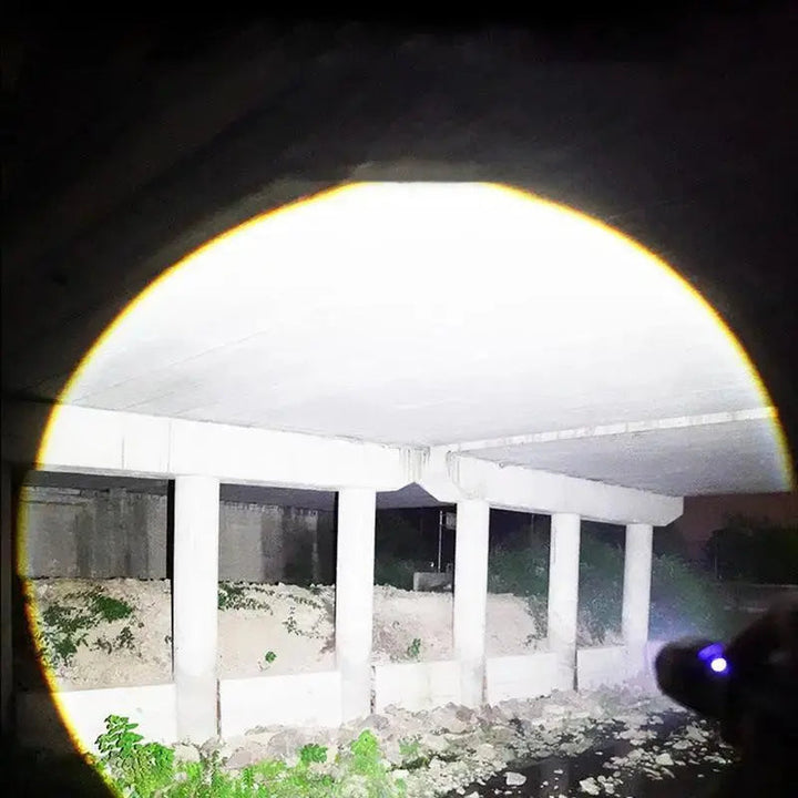 BowLift | Survival LED flashlight with emergency power function – Safe through any situation