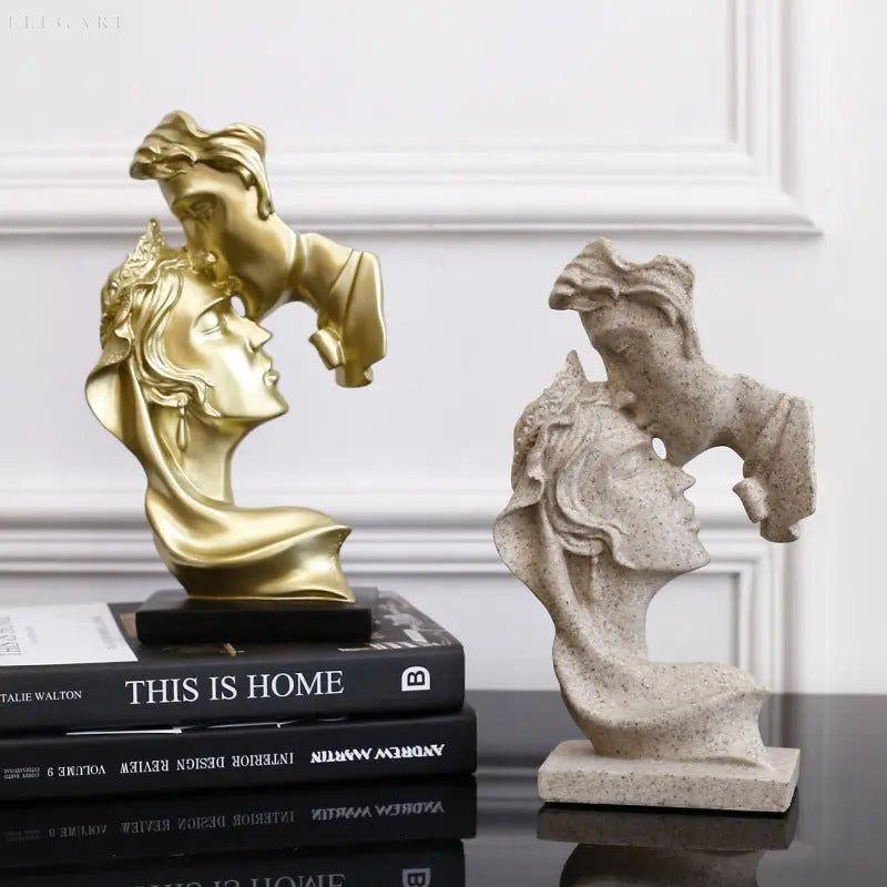 Sweet Kiss - Forehead-kissing Love Couple Statue | Bowlift