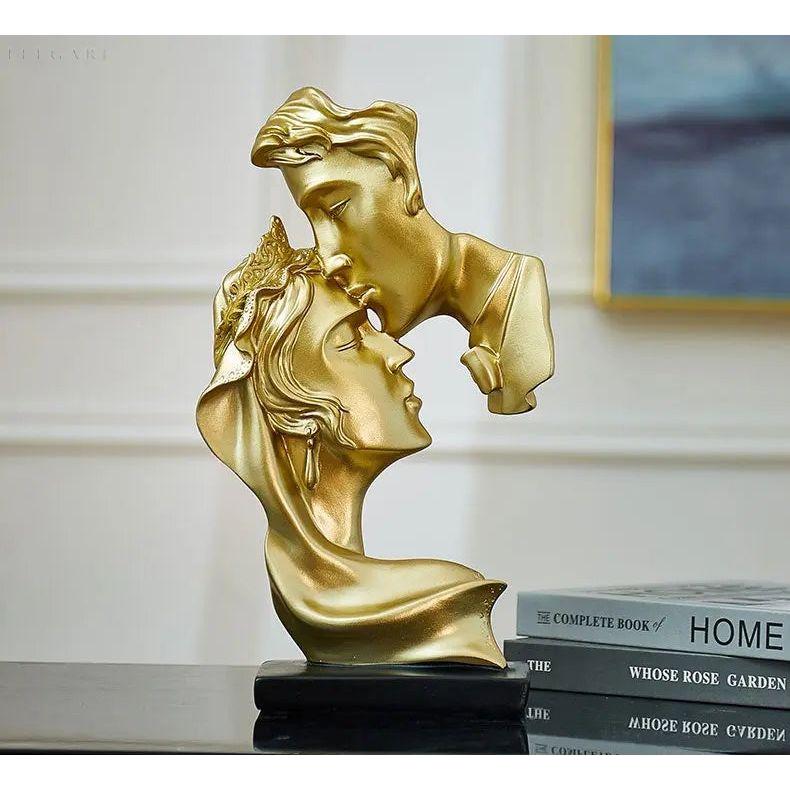 Sweet Kiss - Forehead-kissing Love Couple Statue | Bowlift