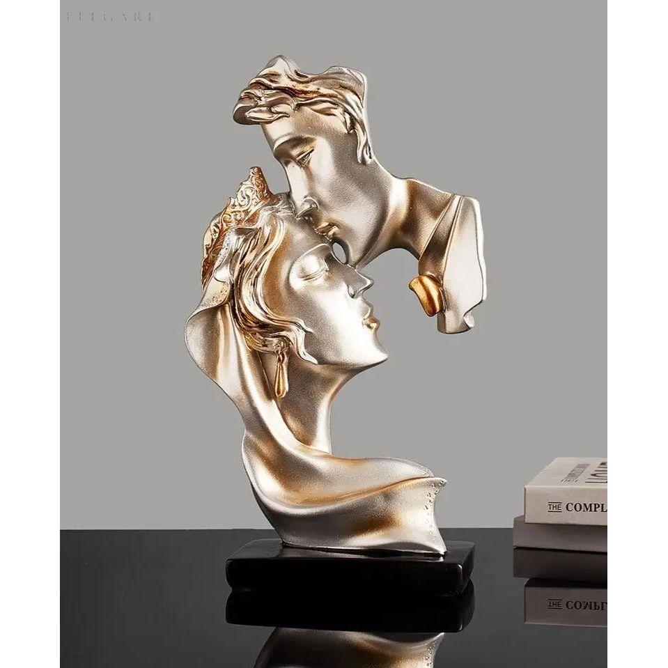 Sweet Kiss - Forehead-kissing Love Couple Statue | Bowlift
