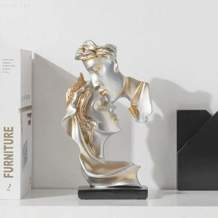 Sweet Kiss - Forehead-kissing Love Couple Statue | Bowlift