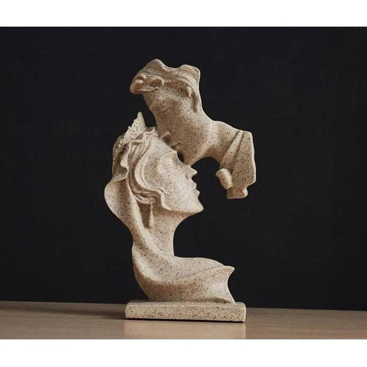 Sweet Kiss - Forehead-kissing Love Couple Statue | Bowlift