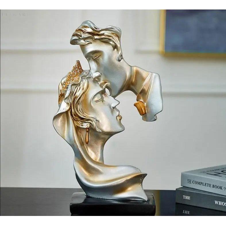 Sweet Kiss - Forehead-kissing Love Couple Statue | Bowlift
