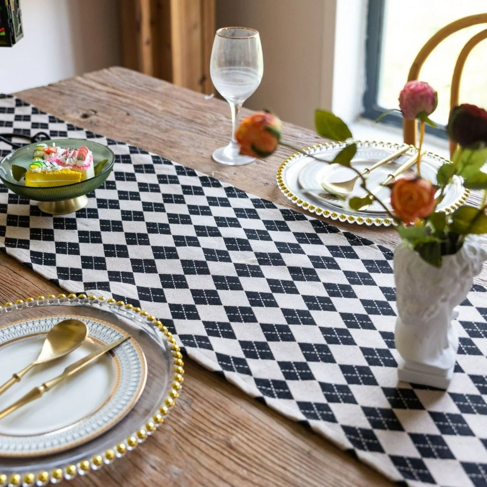 BowLift | Tasseled Diamond Checkered Table Runner