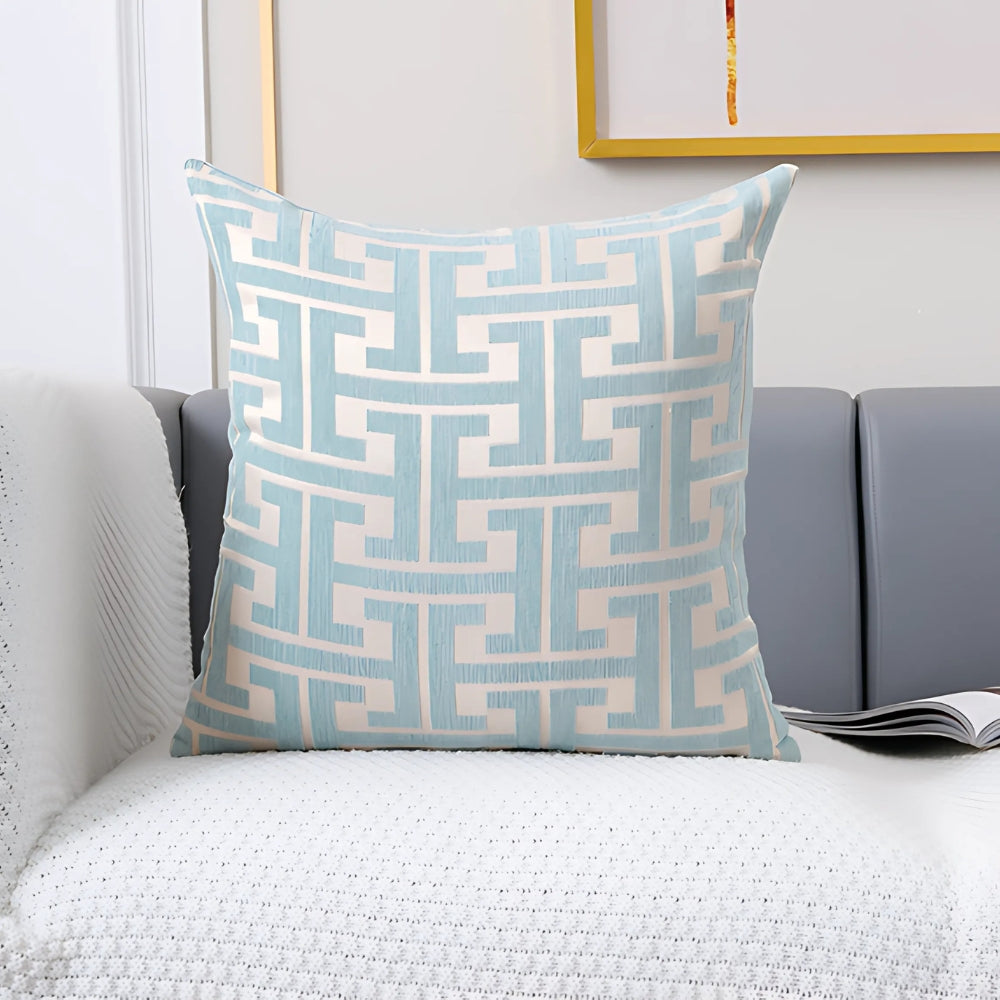 BowLift | Timeless Maze Pattern Cushion Cover