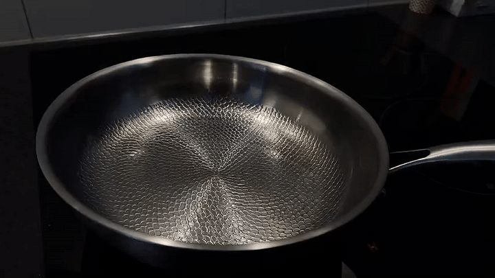 Titanpan – Forged Titanium Frying Pan Without Coating, Scratch Resistant and Heat Resistant | Bowlift
